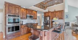 9020 N Oxford Avenue, Kansas City, MO 64157