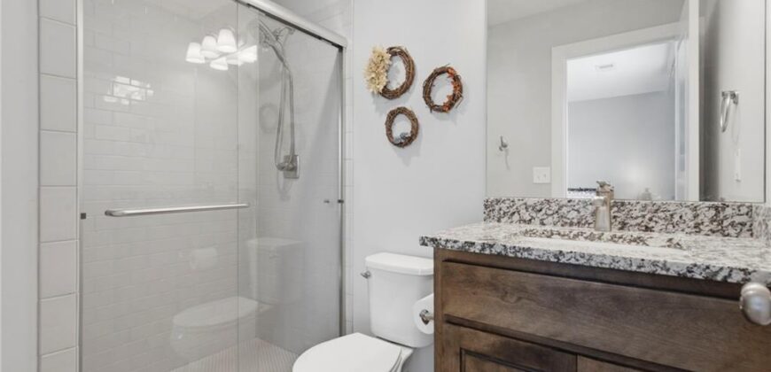 8612 N Farley Avenue, Kansas City, MO 64157