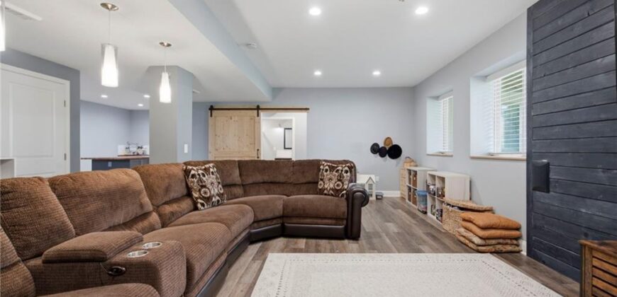 8612 N Farley Avenue, Kansas City, MO 64157