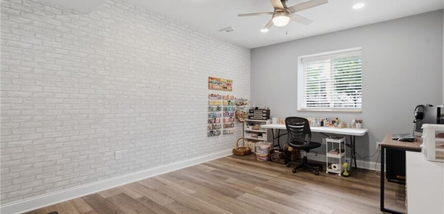 8612 N Farley Avenue, Kansas City, MO 64157