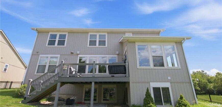 8612 N Farley Avenue, Kansas City, MO 64157