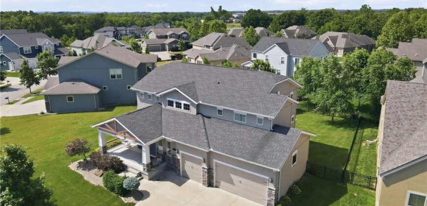8612 N Farley Avenue, Kansas City, MO 64157