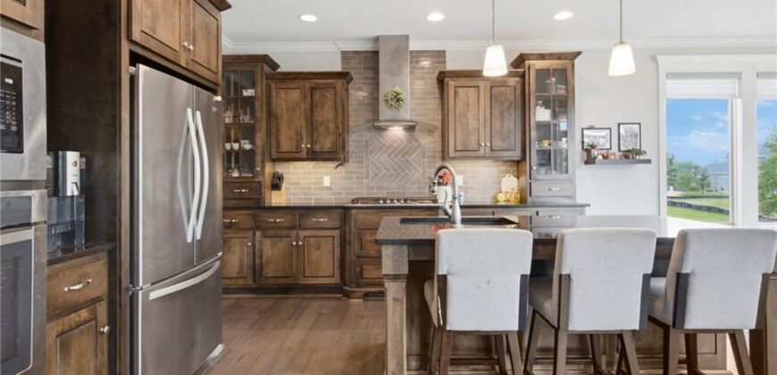 8612 N Farley Avenue, Kansas City, MO 64157