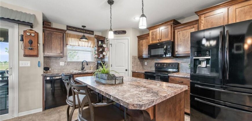 19204 Corbyn Lane, Smithville, MO 64089