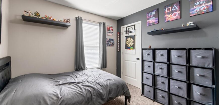 19204 Corbyn Lane, Smithville, MO 64089