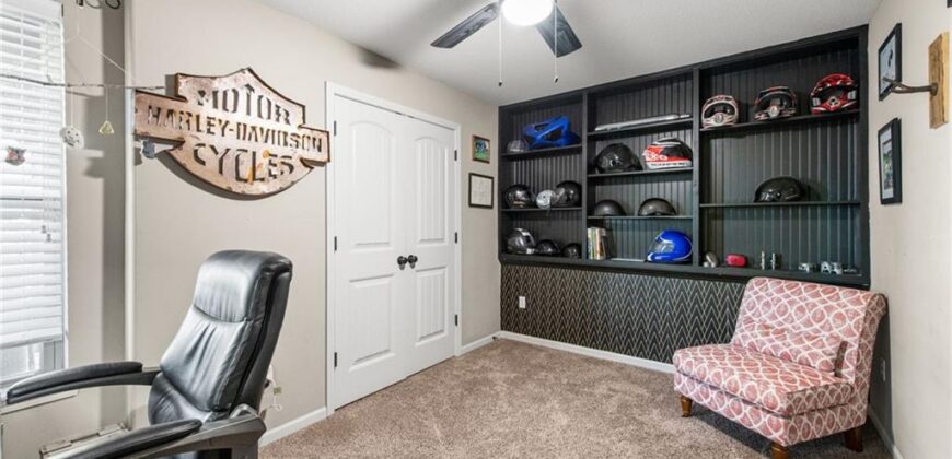 19204 Corbyn Lane, Smithville, MO 64089