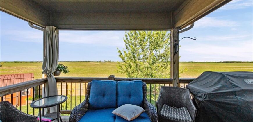 19204 Corbyn Lane, Smithville, MO 64089