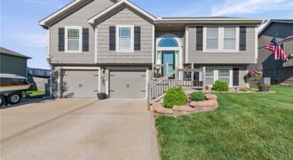 19204 Corbyn Lane, Smithville, MO 64089