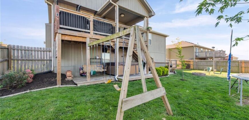 19204 Corbyn Lane, Smithville, MO 64089