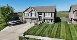 19204 Corbyn Lane, Smithville, MO 64089