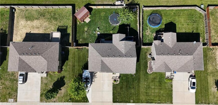 19204 Corbyn Lane, Smithville, MO 64089
