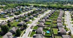 19204 Corbyn Lane, Smithville, MO 64089