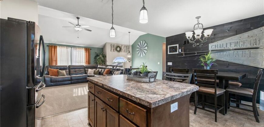 19204 Corbyn Lane, Smithville, MO 64089