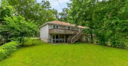 5924 NW Creekview Drive, Parkville, MO 64152