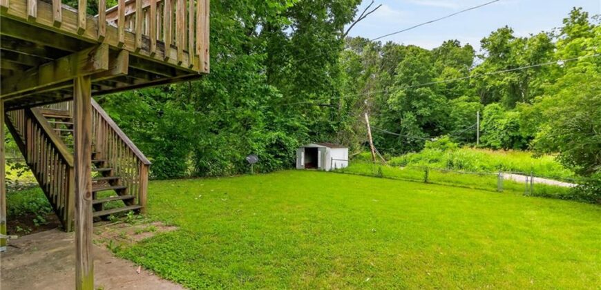 5924 NW Creekview Drive, Parkville, MO 64152