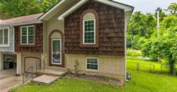 5924 NW Creekview Drive, Parkville, MO 64152
