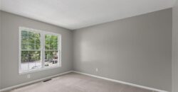 5924 NW Creekview Drive, Parkville, MO 64152