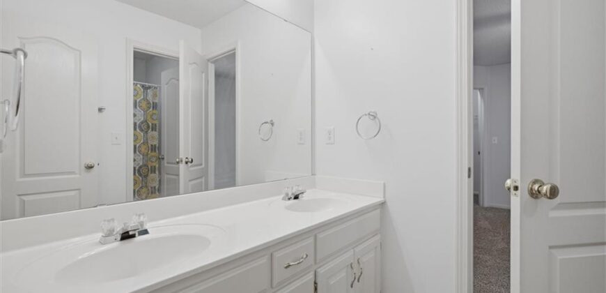5627 NW 81st Terrace, Kansas City, MO 64151