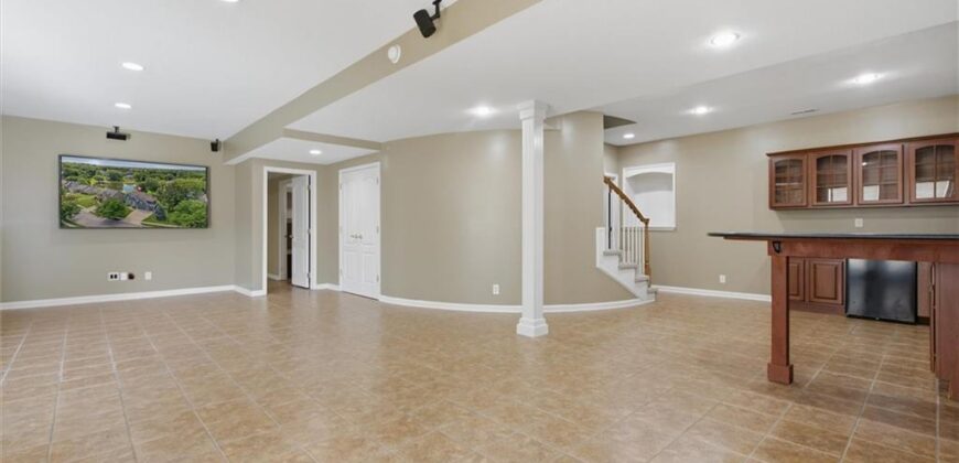 5627 NW 81st Terrace, Kansas City, MO 64151
