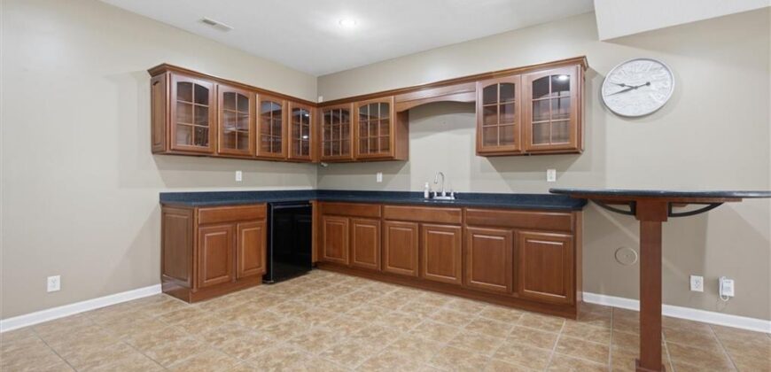 5627 NW 81st Terrace, Kansas City, MO 64151