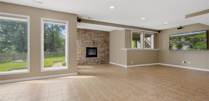 5627 NW 81st Terrace, Kansas City, MO 64151