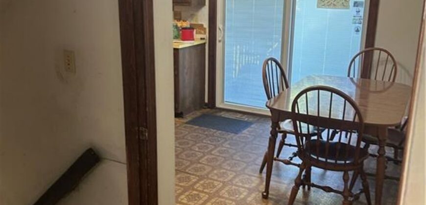 6740 SE Horseshoe Drive, Holt, MO 64048