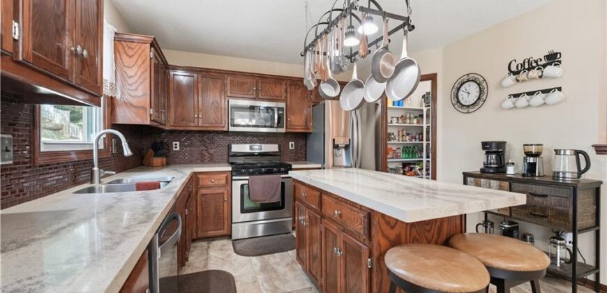 1404 Fox Run Trail, Platte City, MO 64079