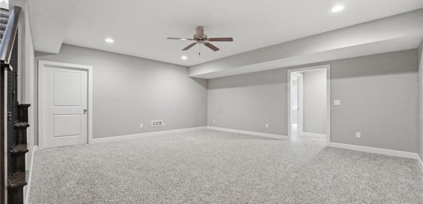 9402 N Bradford Avenue, Kansas City, MO 64154