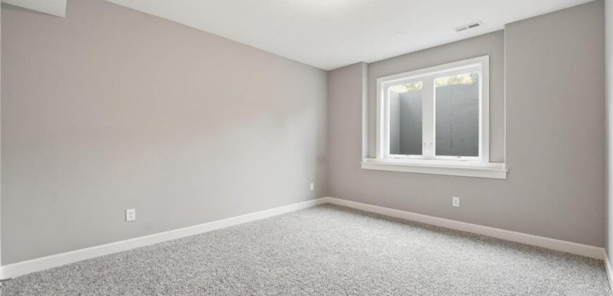 9402 N Bradford Avenue, Kansas City, MO 64154