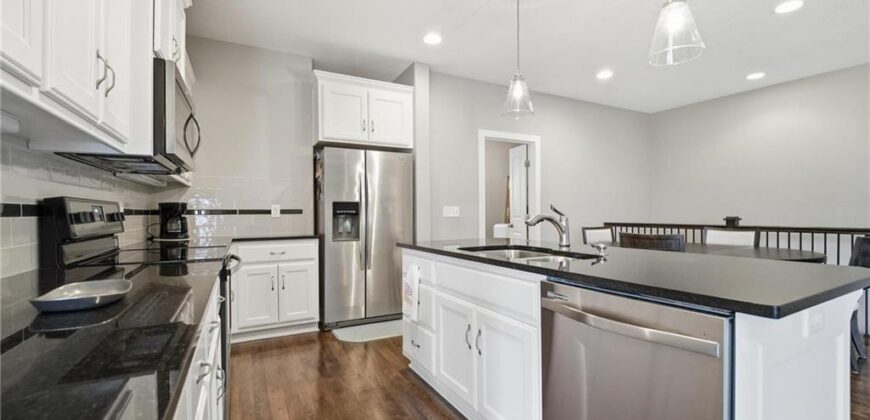 9402 N Bradford Avenue, Kansas City, MO 64154