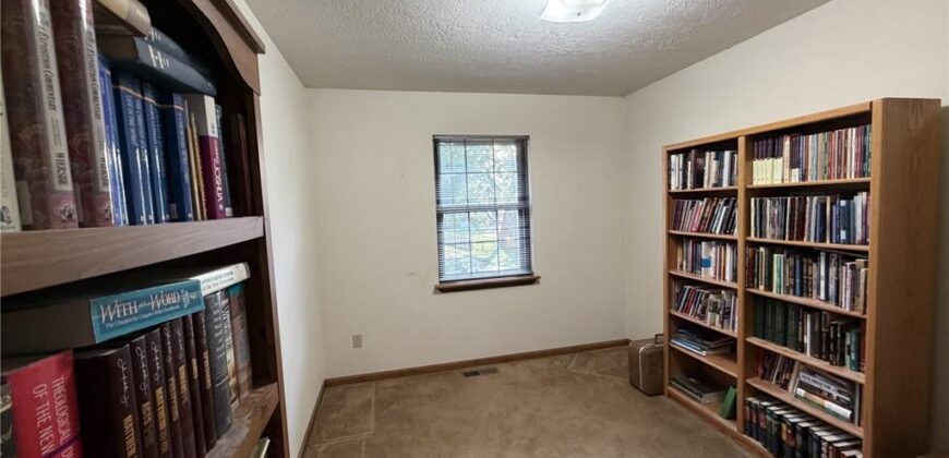 10719 N McGee Street, Kansas City, MO 64155