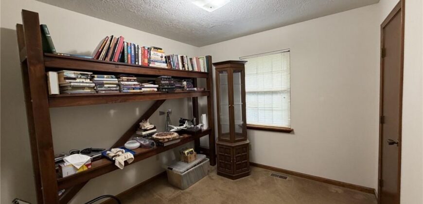 10719 N McGee Street, Kansas City, MO 64155