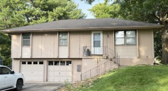 10719 N McGee Street, Kansas City, MO 64155