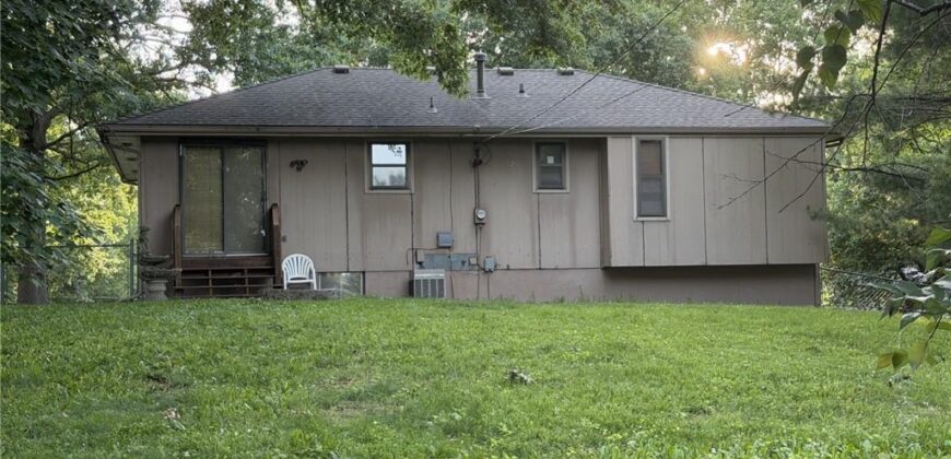 10719 N McGee Street, Kansas City, MO 64155