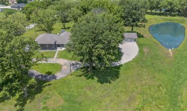 12223 Hills Road, Kearney, MO 64060