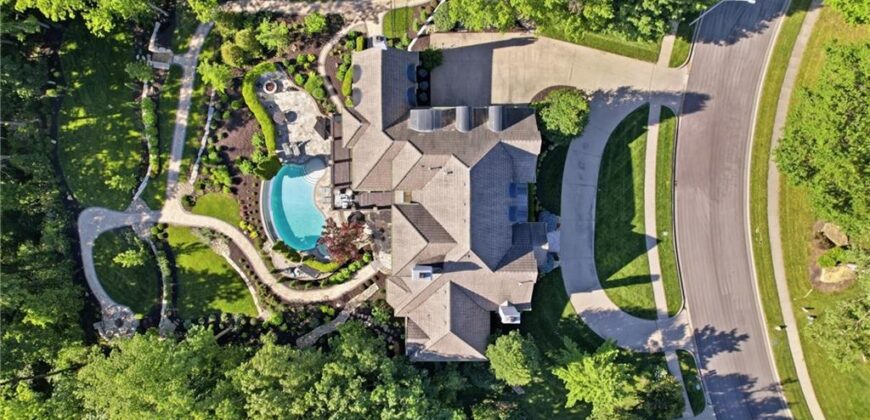 1425 Woodbury Drive, Liberty, MO 64068