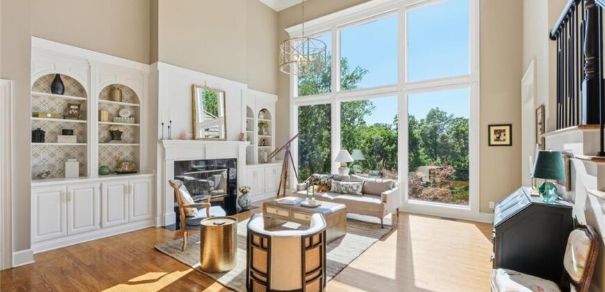 1425 Woodbury Drive, Liberty, MO 64068