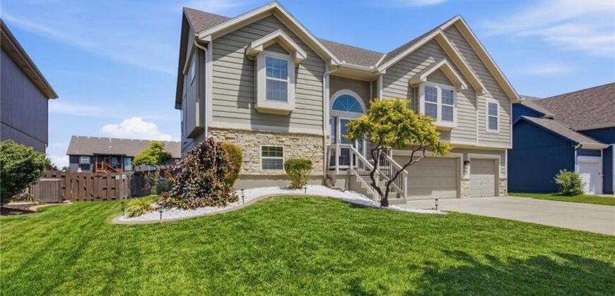 8210 NE 102nd Street, Kansas City, MO 64157