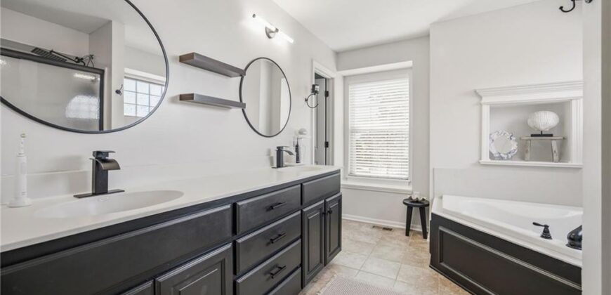 8210 NE 102nd Street, Kansas City, MO 64157
