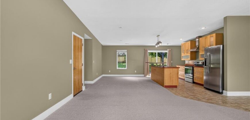1701 NE Cookingham Drive, Kansas City, MO 64155