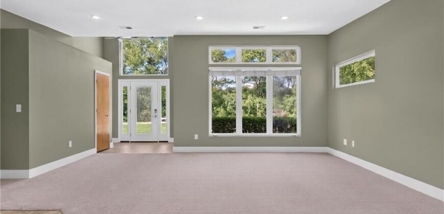 1701 NE Cookingham Drive, Kansas City, MO 64155