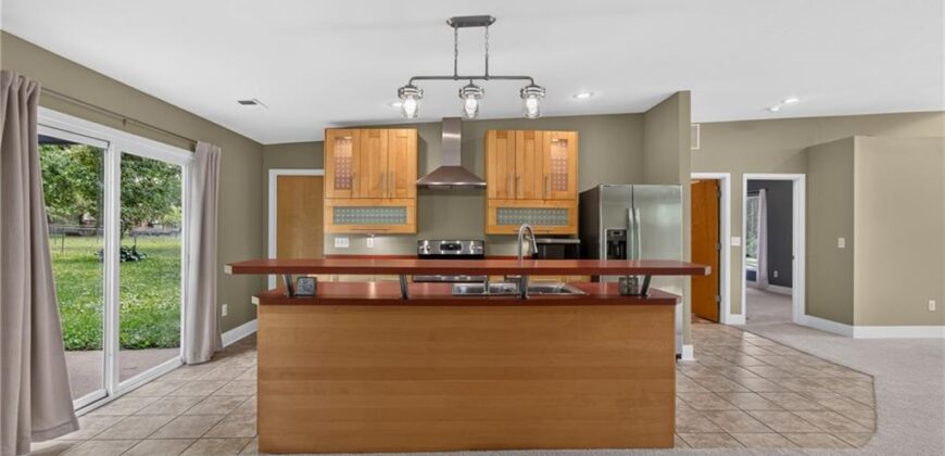 1701 NE Cookingham Drive, Kansas City, MO 64155