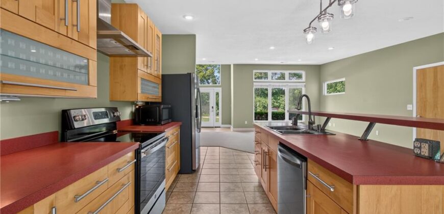 1701 NE Cookingham Drive, Kansas City, MO 64155