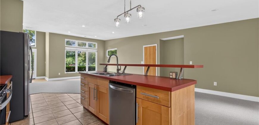 1701 NE Cookingham Drive, Kansas City, MO 64155