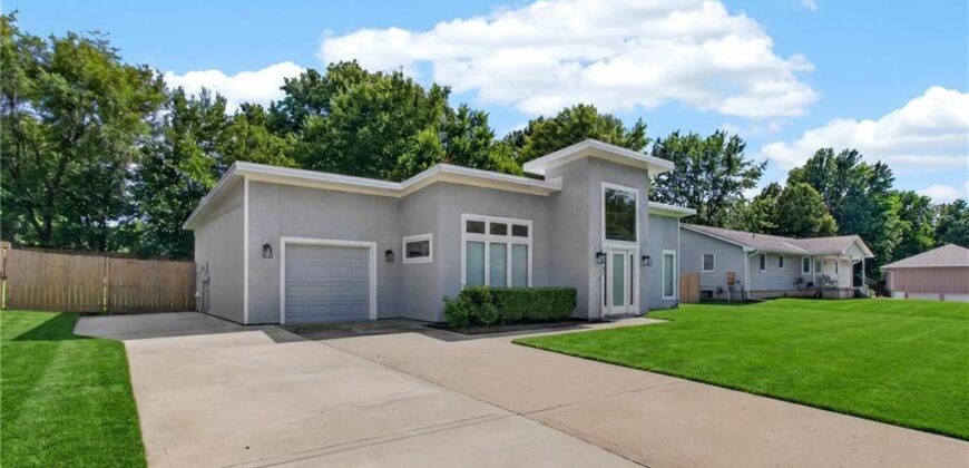 1701 NE Cookingham Drive, Kansas City, MO 64155