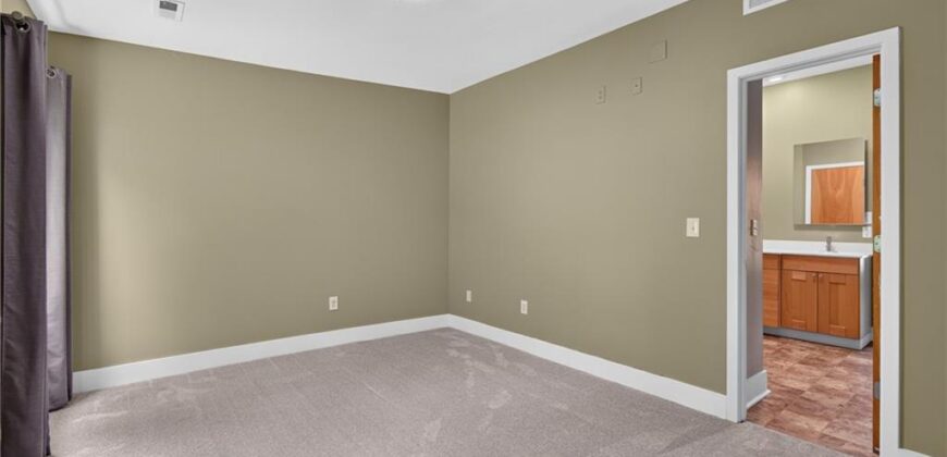 1701 NE Cookingham Drive, Kansas City, MO 64155