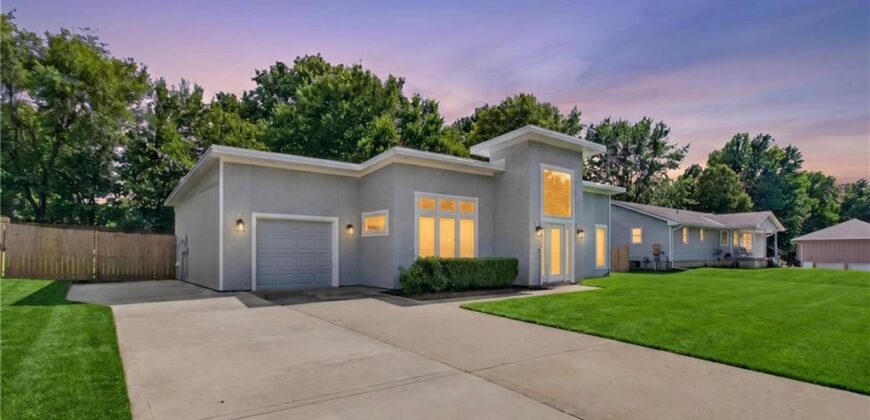 1701 NE Cookingham Drive, Kansas City, MO 64155