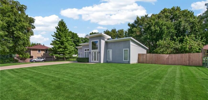 1701 NE Cookingham Drive, Kansas City, MO 64155