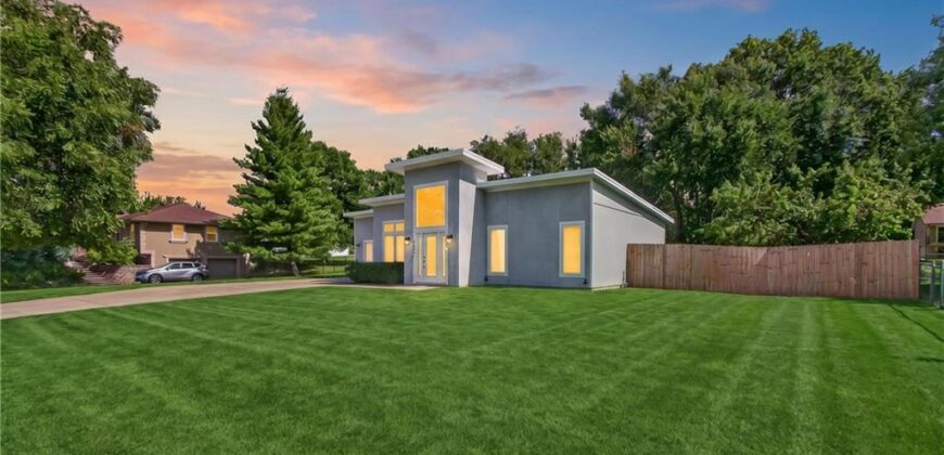 1701 NE Cookingham Drive, Kansas City, MO 64155