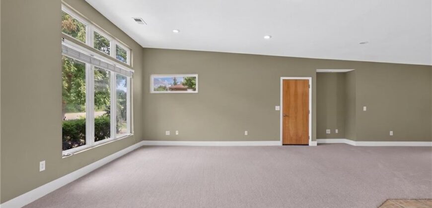 1701 NE Cookingham Drive, Kansas City, MO 64155